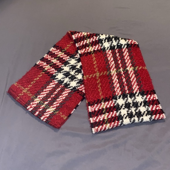V. Fraas Trendy Red Plaid Infinity Acrylic Winter / Fall Scarf - Picture 2 of 10